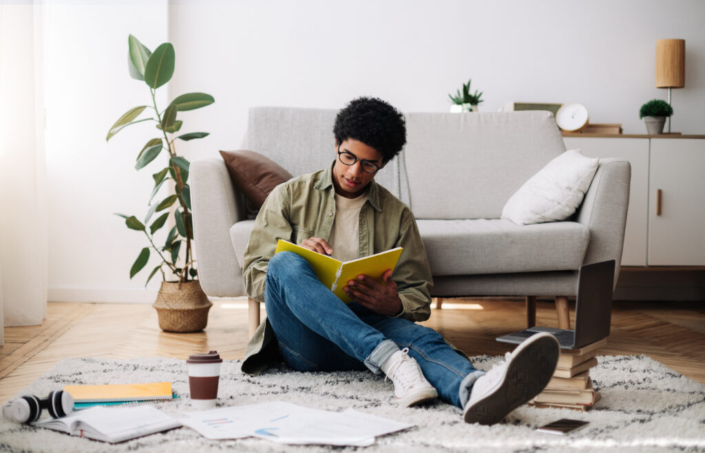 Insured Services et Seyna lancent une assurance annulation flexible et sur mesure pour la PropTech européenne Studapart, afin de sécuriser les réservations des logements étudiants et des jeunes actifs