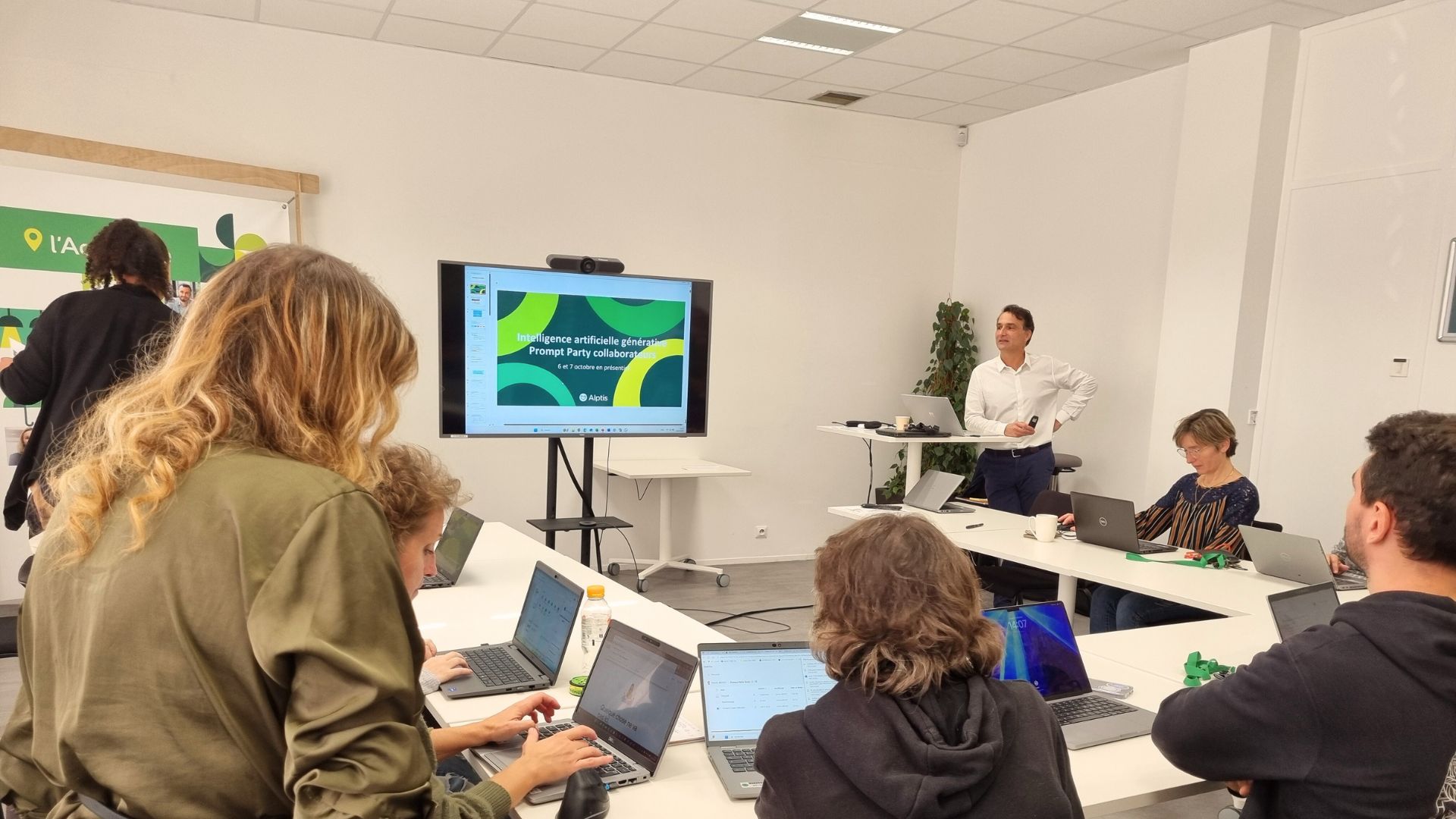 L’intelligence artificielle, ça s’expérimente ensemble avec les Prompt Parties Alptis