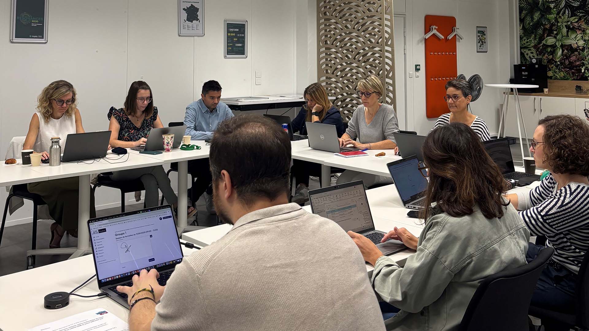 L’intelligence artificielle, ça s’expérimente ensemble avec les Prompt Parties Alptis